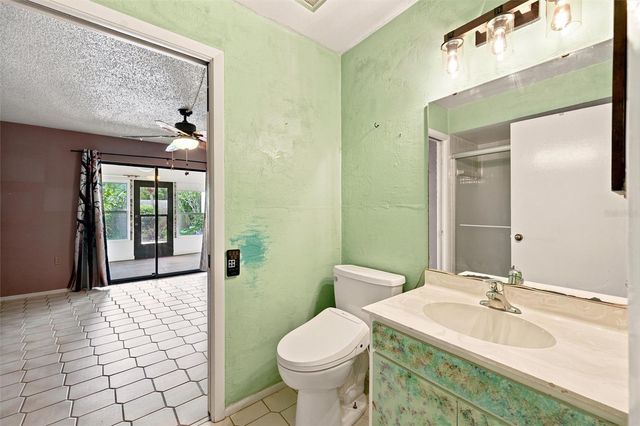 240 SHERWOOD DRIVE, Bradenton, FL 34210
