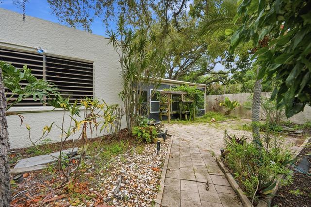 240 SHERWOOD DRIVE, Bradenton, FL 34210