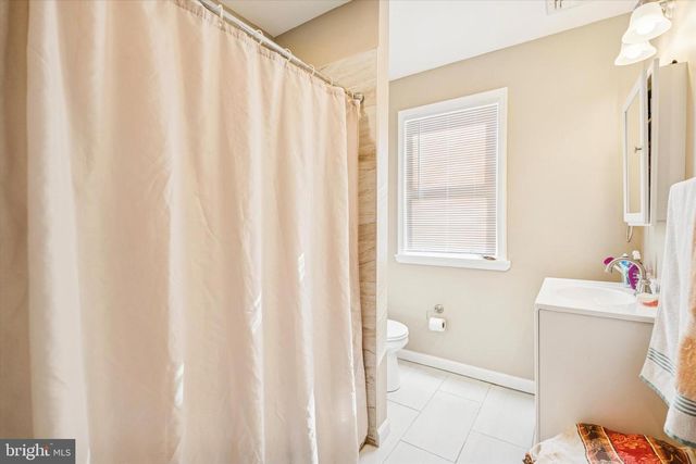 39 W 2ND ST, Bridgeport, PA 19405