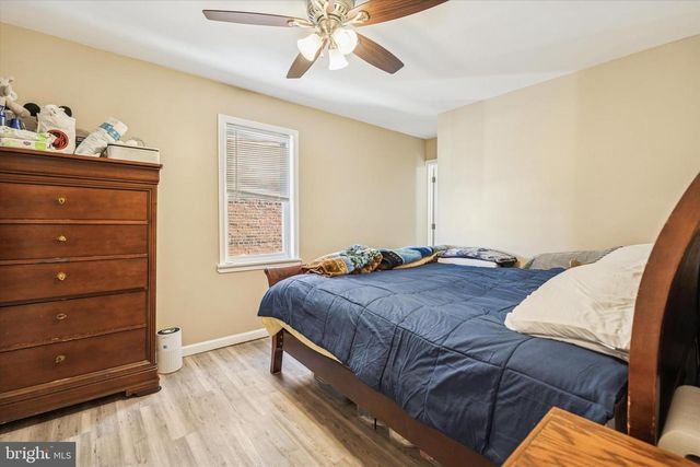 39 W 2ND ST, Bridgeport, PA 19405