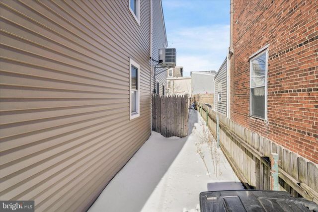 39 W 2ND ST, Bridgeport, PA 19405