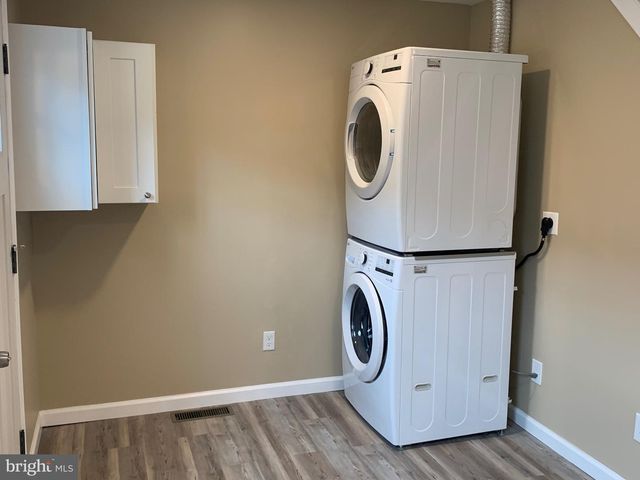 39 W 2ND ST, Bridgeport, PA 19405