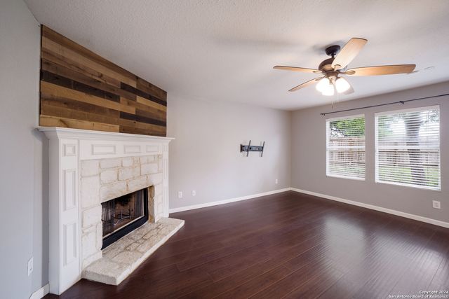 16526 AMBERLY CT, Selma, TX 78154
