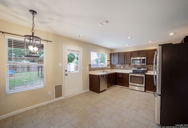 16526 AMBERLY CT, Selma, TX 78154