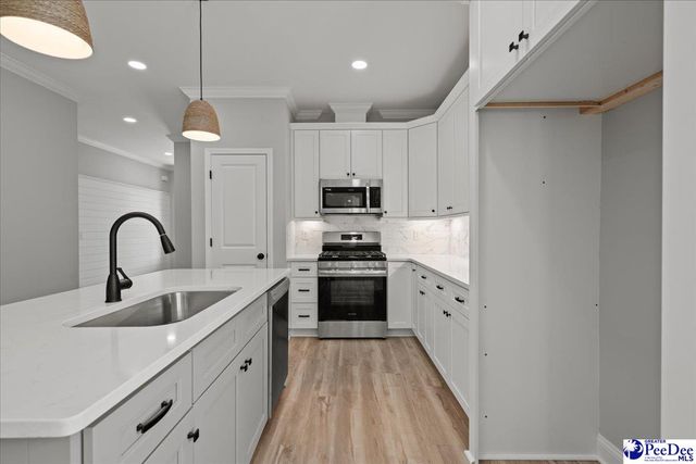 1024 Wessex Dr, Florence, SC 29501