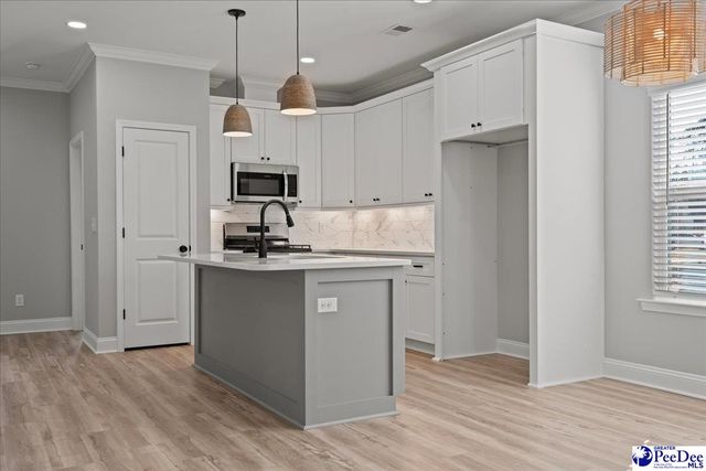 1024 Wessex Dr, Florence, SC 29501