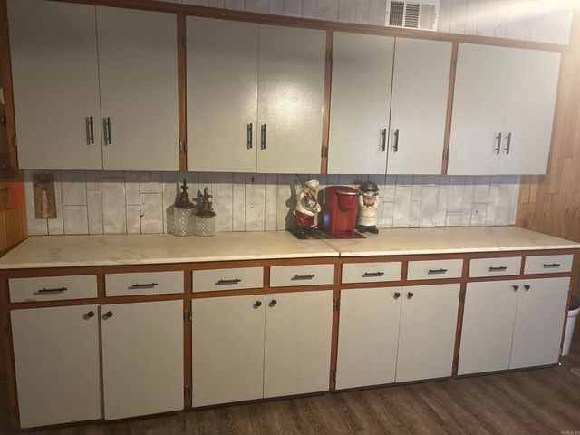 910 E Fordyce Street, England, AR 72046