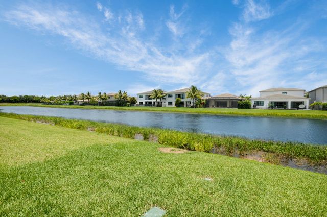 17112 AQUAVERA Way, Boca Raton, FL 33496