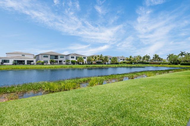 17112 AQUAVERA Way, Boca Raton, FL 33496
