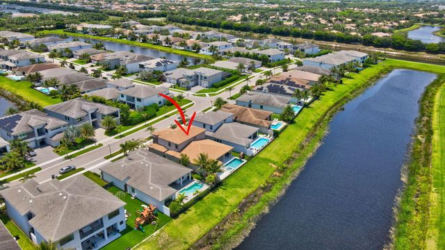 17112 AQUAVERA Way, Boca Raton, FL 33496