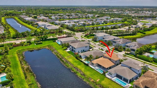 17112 AQUAVERA Way, Boca Raton, FL 33496