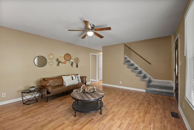 1849 Patricia Dr, Clarksville, TN 37040