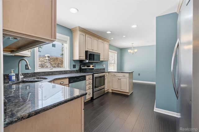 1820 Hunters Ridge Drive, Bloomfield Hills, MI 48304