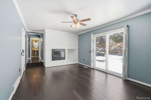 1820 Hunters Ridge Drive, Bloomfield Hills, MI 48304