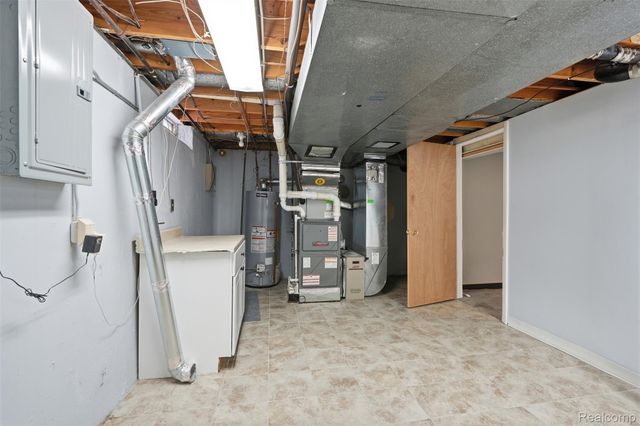 1820 Hunters Ridge Drive, Bloomfield Hills, MI 48304