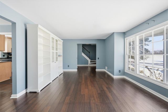 1820 Hunters Ridge Drive, Bloomfield Hills, MI 48304