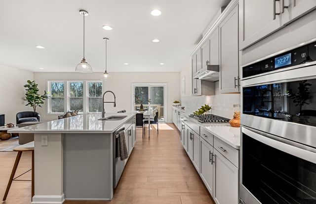 12 Tiger Terrace 28, Walpole, MA 02081