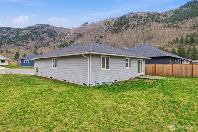 6311 Bearpaw Court, Maple Falls, WA 98266