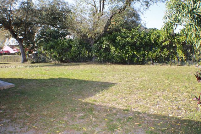 1855 NW 93rd Ter, Miami, FL 33147