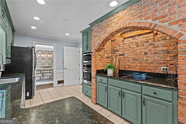 4350 Fallowfield Lane SW, Lilburn, GA 30047