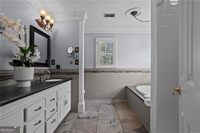 4350 Fallowfield Lane SW, Lilburn, GA 30047