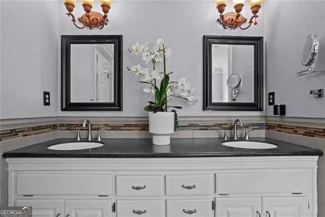 4350 Fallowfield Lane SW, Lilburn, GA 30047