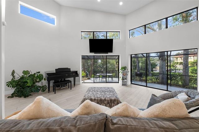 746 S DAVIS BOULEVARD, Tampa, FL 33606