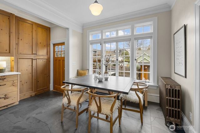 610 16th Avenue E, Seattle, WA 98112