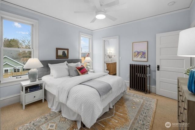 610 16th Avenue E, Seattle, WA 98112