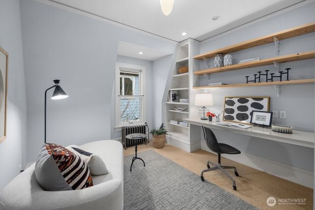 610 16th Avenue E, Seattle, WA 98112