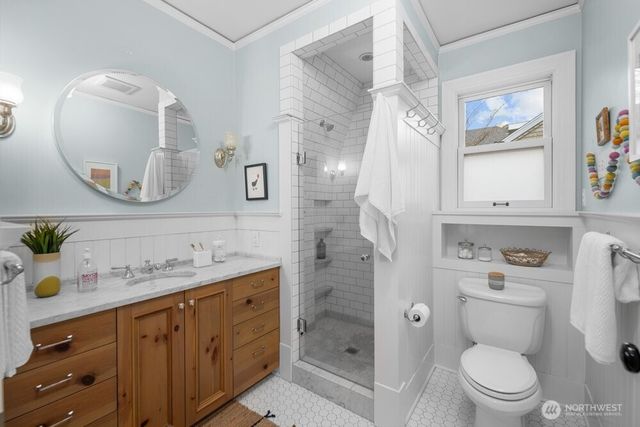 610 16th Avenue E, Seattle, WA 98112