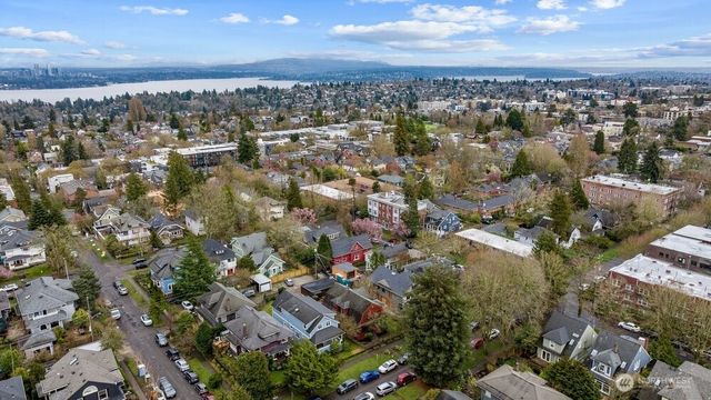 610 16th Avenue E, Seattle, WA 98112