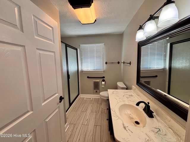 7825 Snow Hill Drive, Roseboro, NC 28382