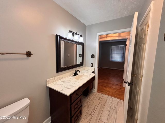 7825 Snow Hill Drive, Roseboro, NC 28382