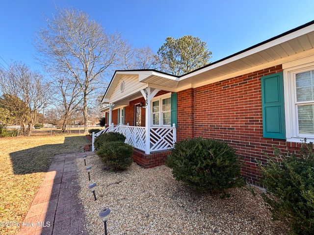 7825 Snow Hill Drive, Roseboro, NC 28382