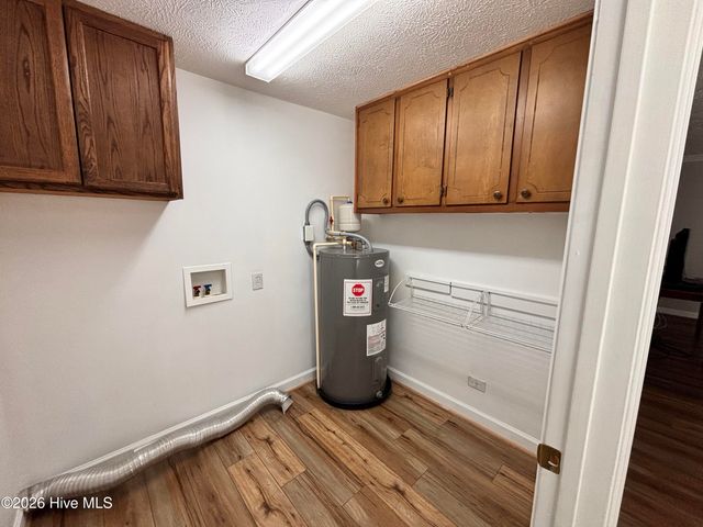 7825 Snow Hill Drive, Roseboro, NC 28382