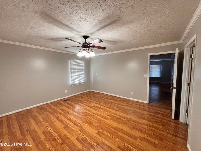 7825 Snow Hill Drive, Roseboro, NC 28382