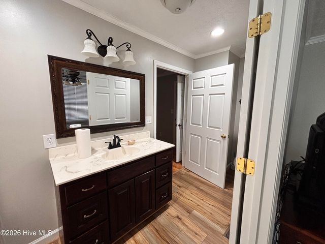 7825 Snow Hill Drive, Roseboro, NC 28382