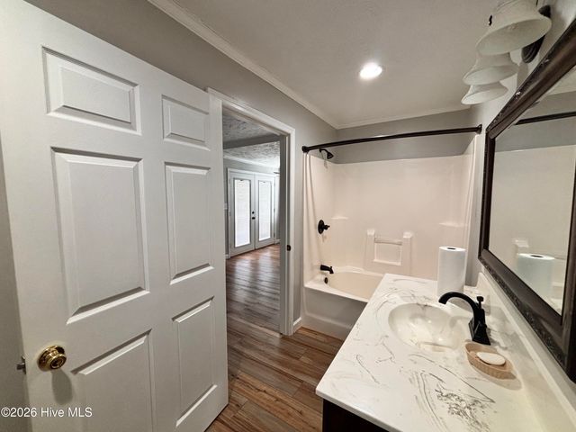 7825 Snow Hill Drive, Roseboro, NC 28382