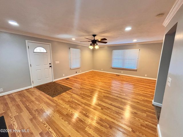 7825 Snow Hill Drive, Roseboro, NC 28382