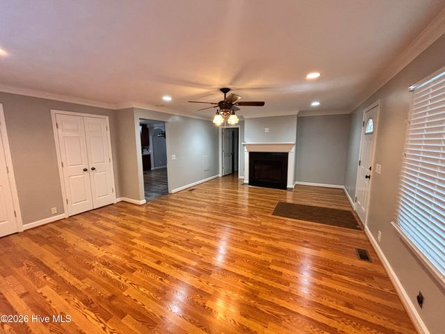 7825 Snow Hill Drive, Roseboro, NC 28382