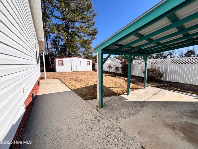 7825 Snow Hill Drive, Roseboro, NC 28382