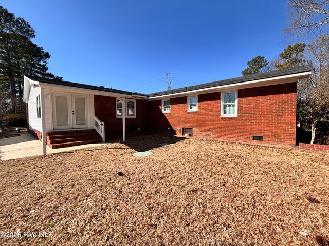 7825 Snow Hill Drive, Roseboro, NC 28382