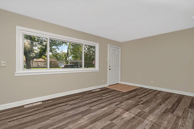 1512 Lincoln Place, Calumet City, IL 60409