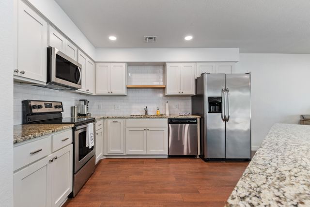 30310 S 562 Road 15, Monkey Island, OK 74331