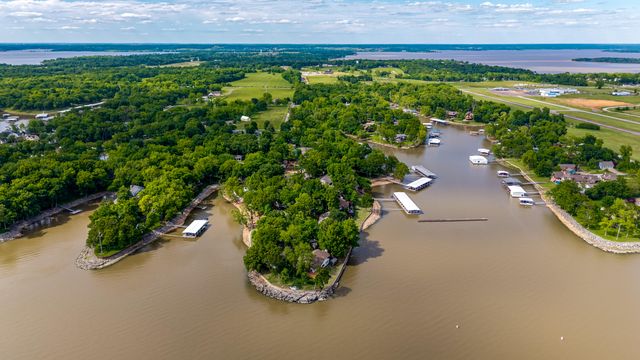 30310 S 562 Road 15, Monkey Island, OK 74331