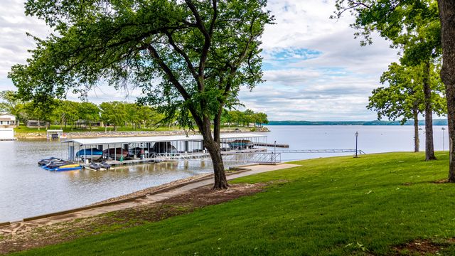 30310 S 562 Road 15, Monkey Island, OK 74331