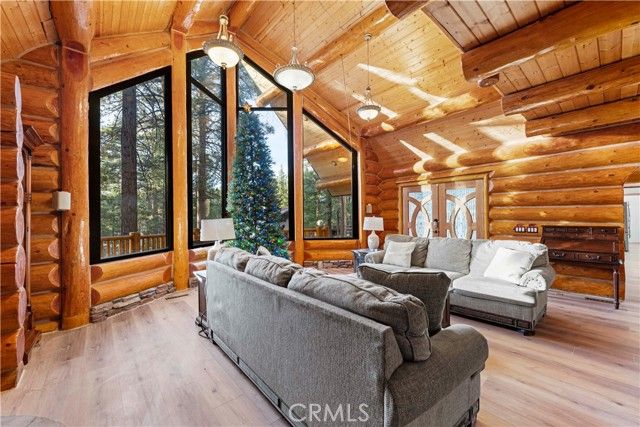 39900 Forest Road, Big Bear Lake, CA 92315