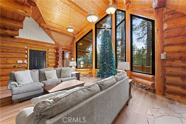 39900 Forest Road, Big Bear Lake, CA 92315