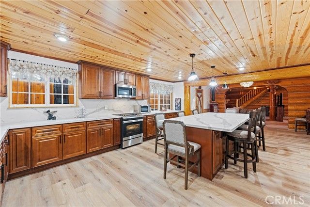 39900 Forest Road, Big Bear Lake, CA 92315